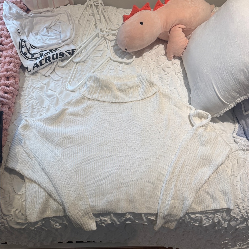 Hollister Cream Knit Sweater Size XS